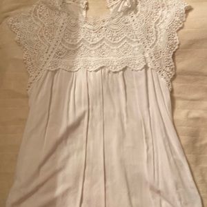 White, lace top. Entro brand size large